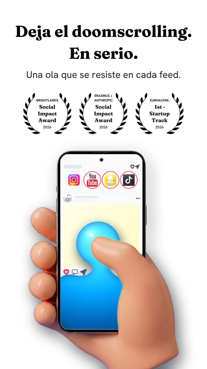 Una mano sostiene un teléfono con Fluid Friction, una burbuja azul de fricción sube sobre un feed social, junto a tres laureles de premios de 2026
